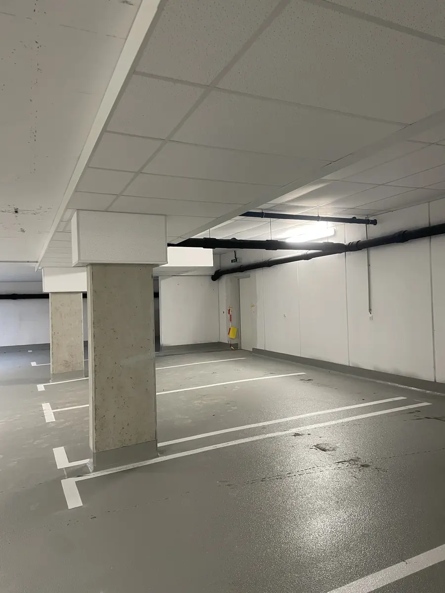 Fertige Tiefgarage mit gedämmter Decke, Bauvorhaben Trattmanspark in Mattighofen